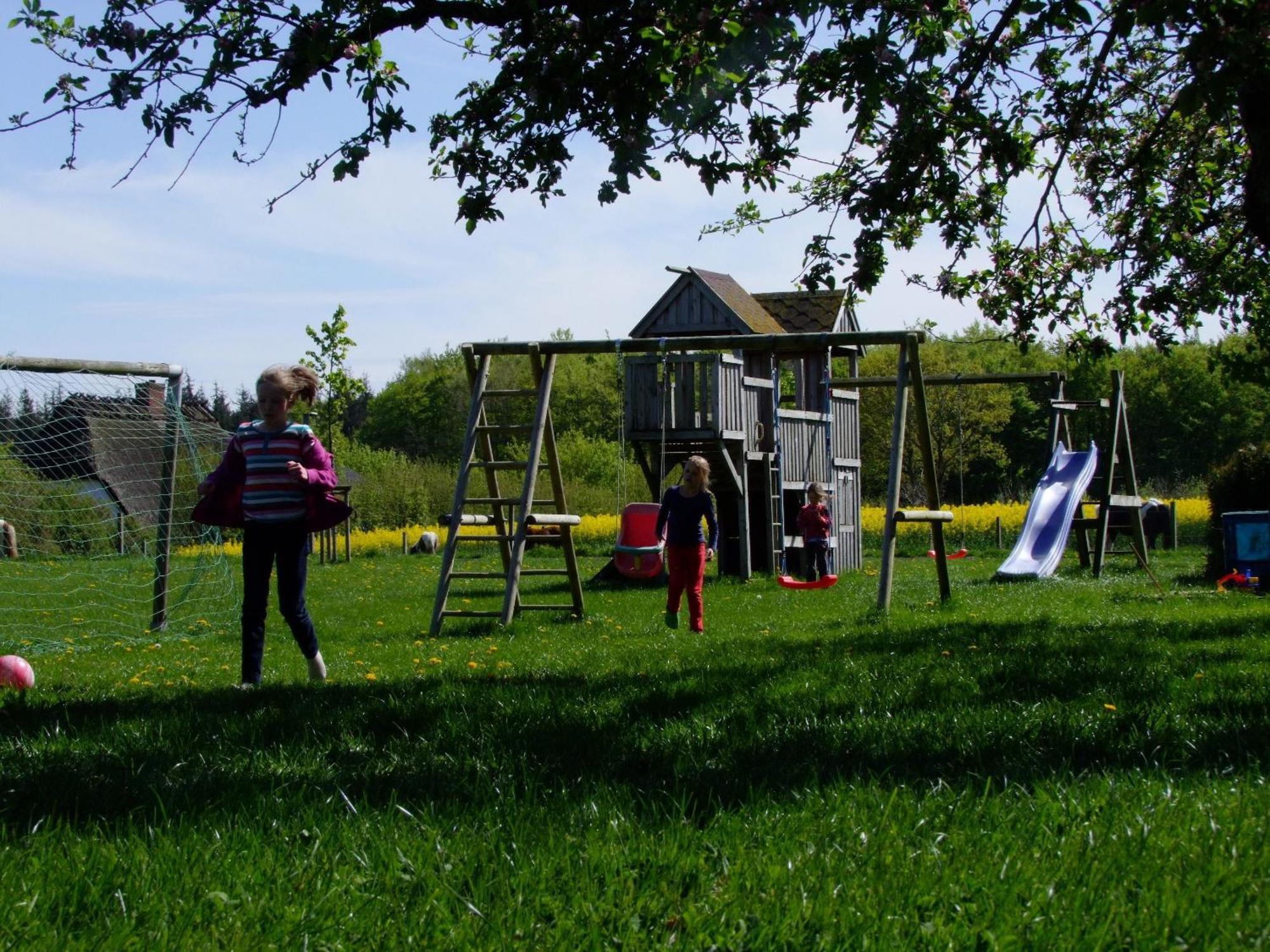 Ferienwohnungen Auf Dem Ferienhof Sell Stoltebull Exterior photo
